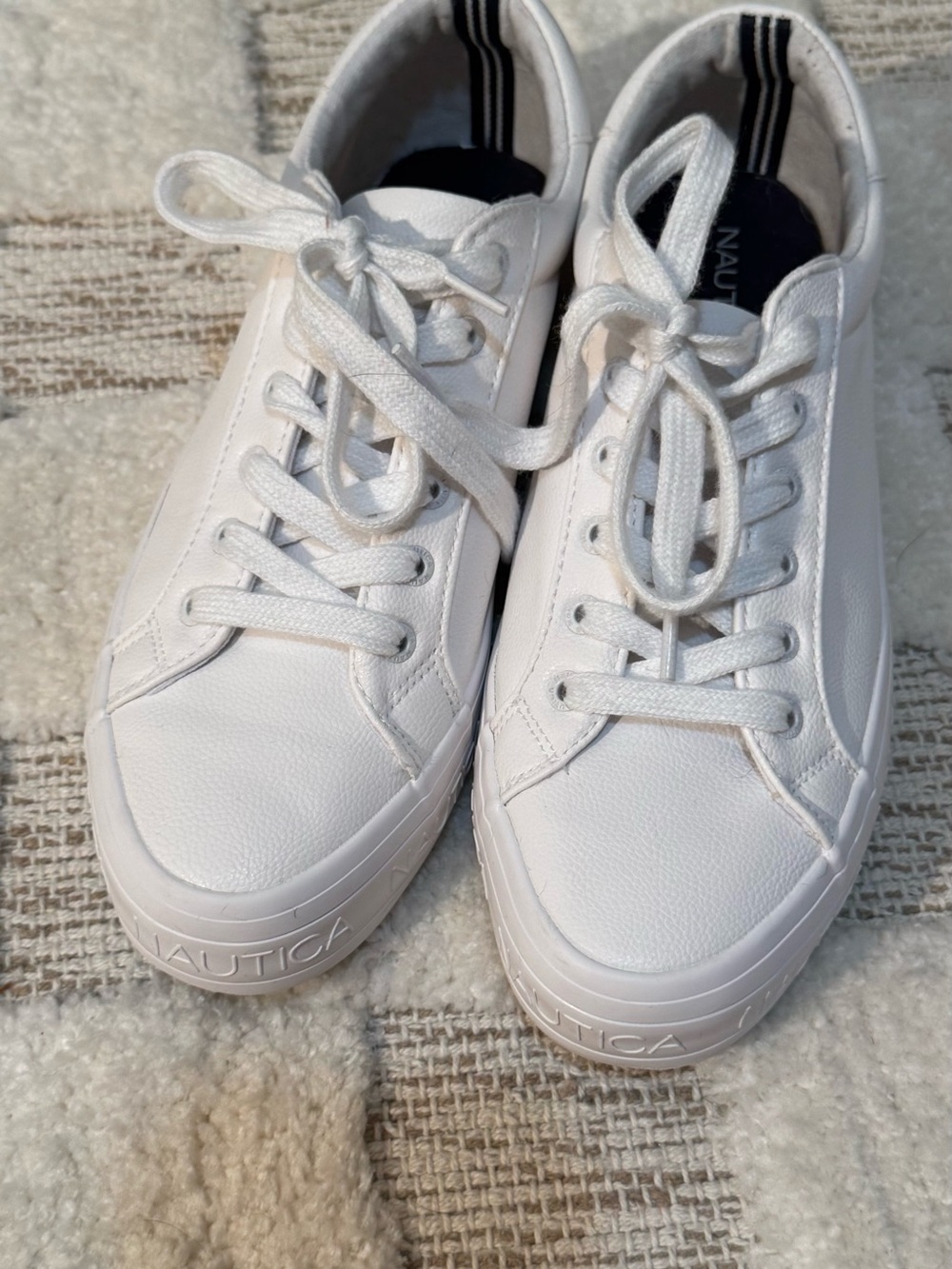 Nautica Aelisa White Platform Sneakers Size 9.5 Lace Up Casual Shoes